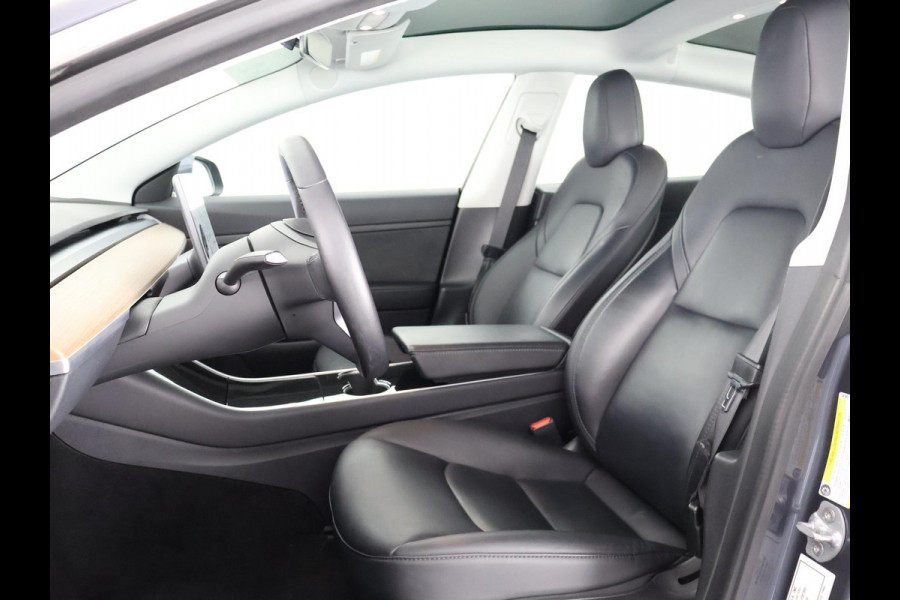 Tesla Model 3 STD RANGE-PLUS 239 PK ACCUTEST 86 %! 1e EIG. LEDER INTERIEUR. SLECHTS 81.000 KM TOT 2 JAAR GARANTIE