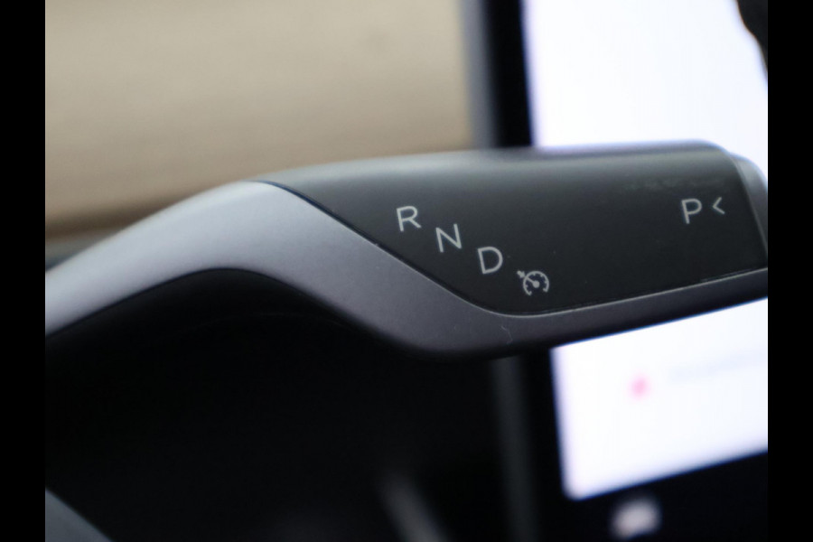 Tesla Model 3 STD RANGE-PLUS 239 PK ACCUTEST 86 %! 1e EIG. LEDER INTERIEUR. SLECHTS 81.000 KM TOT 2 JAAR GARANTIE