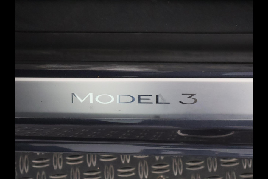 Tesla Model 3 STD RANGE-PLUS 239 PK ACCUTEST 86 %! 1e EIG. LEDER INTERIEUR. SLECHTS 81.000 KM TOT 2 JAAR GARANTIE