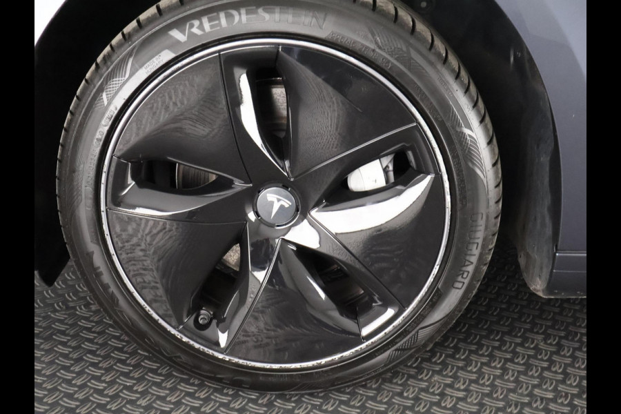 Tesla Model 3 STD RANGE-PLUS 239 PK ACCUTEST 86 %! 1e EIG. LEDER INTERIEUR. SLECHTS 81.000 KM TOT 2 JAAR GARANTIE