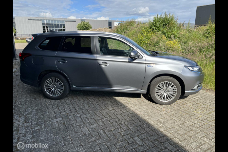 Mitsubishi Outlander 2.4 PHEV Instyle|Leder|Carplay