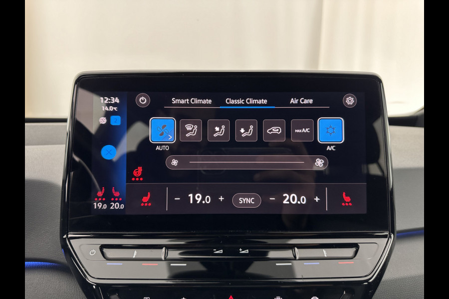 Volkswagen ID.3 First 58 kWh (INCL-BTW) *ADAPTIVE-CRUISE | FULL-LED | NAVI-FULLMAP | DIGI-COCKPIT | HEATED-COMFORT-SEATS | DAB+ | AMBIENT-LIGHT | MICROFIBRE | ECC | IQ-DRIVE | PDC | 18''ALU *