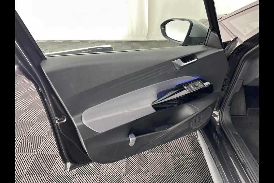 Volkswagen ID.3 First 58 kWh (INCL-BTW) *ADAPTIVE-CRUISE | FULL-LED | NAVI-FULLMAP | DIGI-COCKPIT | HEATED-COMFORT-SEATS | DAB+ | AMBIENT-LIGHT | MICROFIBRE | ECC | IQ-DRIVE | PDC | 18''ALU *
