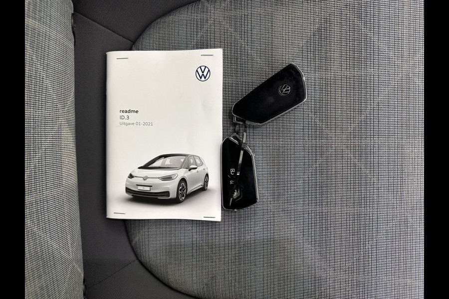 Volkswagen ID.3 First 58 kWh (INCL-BTW) *ADAPTIVE-CRUISE | FULL-LED | NAVI-FULLMAP | DIGI-COCKPIT | HEATED-COMFORT-SEATS | DAB+ | AMBIENT-LIGHT | MICROFIBRE | ECC | IQ-DRIVE | PDC | 18''ALU *