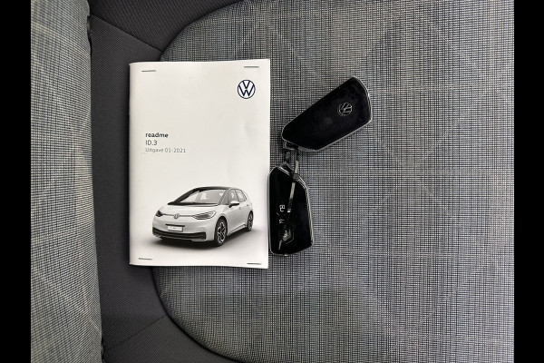 Volkswagen ID.3 First 58 kWh (INCL-BTW) *ADAPTIVE-CRUISE | FULL-LED | NAVI-FULLMAP | DIGI-COCKPIT | HEATED-COMFORT-SEATS | DAB+ | AMBIENT-LIGHT | MICROFIBRE | ECC | IQ-DRIVE | PDC | 18''ALU *