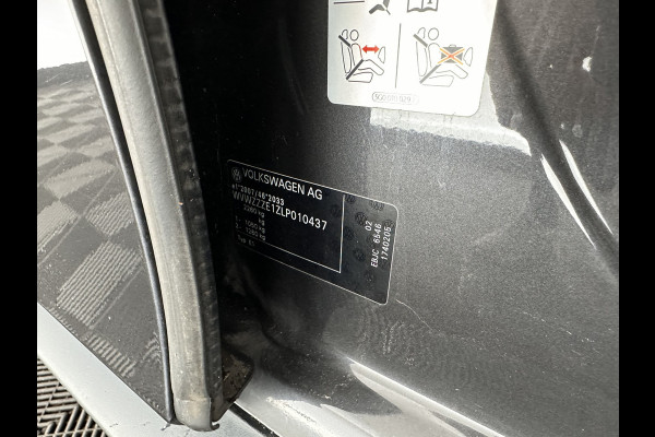 Volkswagen ID.3 First 58 kWh (INCL-BTW) *ADAPTIVE-CRUISE | FULL-LED | NAVI-FULLMAP | DIGI-COCKPIT | HEATED-COMFORT-SEATS | DAB+ | AMBIENT-LIGHT | MICROFIBRE | ECC | IQ-DRIVE | PDC | 18''ALU *