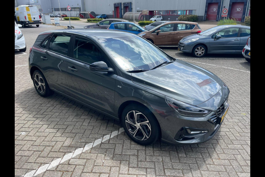 Hyundai i30 1.0 T-GDi MHEV Comfort Smart / camera / navigatie