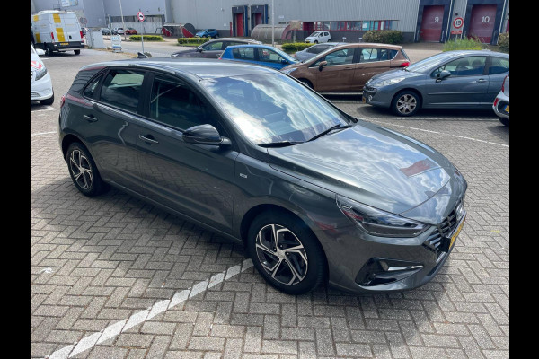 Hyundai i30 1.0 T-GDi MHEV Comfort Smart / camera / navigatie