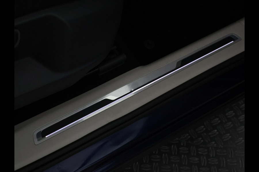 Volkswagen Tiguan 2.0 TSI 4Motion Highline Business R | 360° Camera | Trekhaak | Vol leer | Stoelverwarming