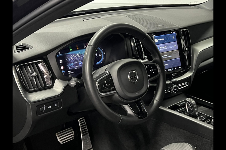 Volvo XC60 2.0 T6 Plug-in hybrid AWD R-Design Open dak | Harman/Kardon | Trekhaak | Adapt. Cruise c. | Keyless