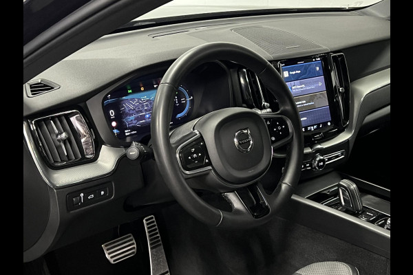 Volvo XC60 2.0 T6 Plug-in hybrid AWD R-Design Open dak | Harman/Kardon | Trekhaak | Adapt. Cruise c. | Keyless