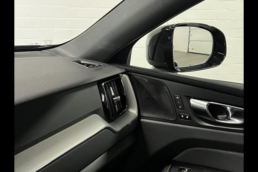 Volvo XC60 2.0 T6 Plug-in hybrid AWD R-Design Open dak | Harman/Kardon | Trekhaak | Adapt. Cruise c. | Keyless