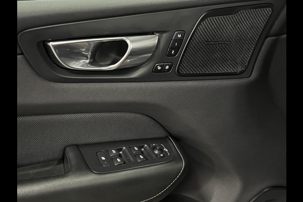 Volvo XC60 2.0 T6 Plug-in hybrid AWD R-Design Open dak | Harman/Kardon | Trekhaak | Adapt. Cruise c. | Keyless