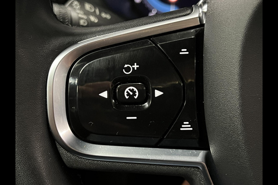 Volvo XC60 2.0 T6 Plug-in hybrid AWD R-Design Open dak | Harman/Kardon | Trekhaak | Adapt. Cruise c. | Keyless
