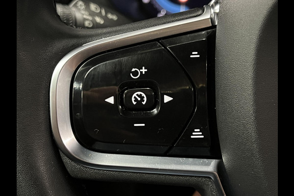 Volvo XC60 2.0 T6 Plug-in hybrid AWD R-Design Open dak | Harman/Kardon | Trekhaak | Adapt. Cruise c. | Keyless