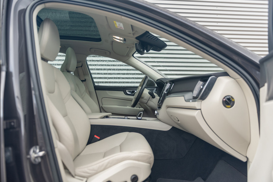 Volvo XC60 T6 Aut. LongRange Inscription Leder Parkeercamera 350pk