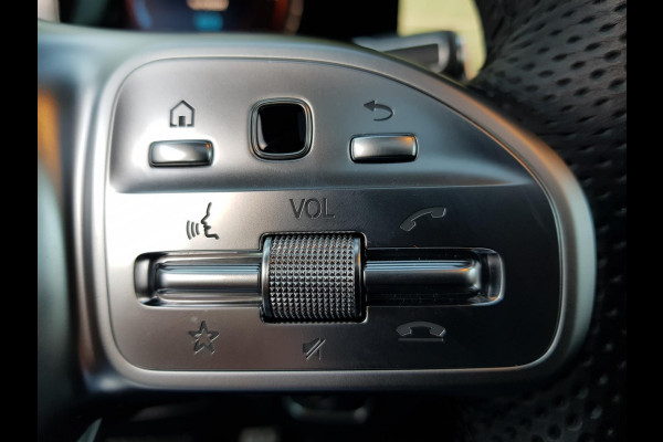 Mercedes-Benz GLE 350 e Plugin-Hybrid | 4MATIC | AMG Widescreen Panoramadak Navigatie Climate Control Extra getint Glas Lichtmetalen Velgen 20"