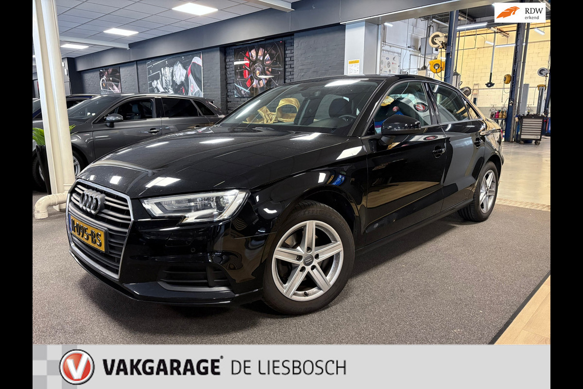 Audi A3 Limousine 1.0 TFSI / Navigatie / trekhaak / pdc v+a / stoelverwarming