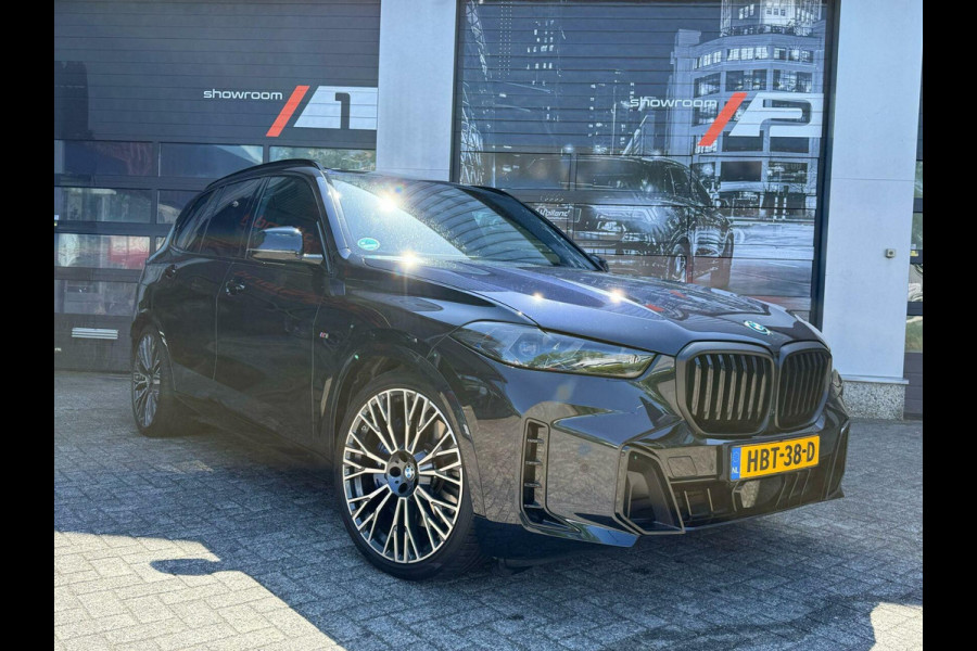 BMW X5 xDrive50e| M PACK PRO| Carbon zwart|22inch performance velg.