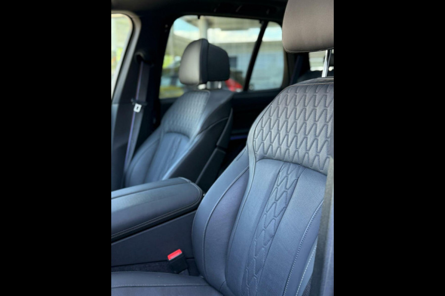 BMW X5 xDrive50e| M PACK PRO| Carbon zwart|22inch performance velg.