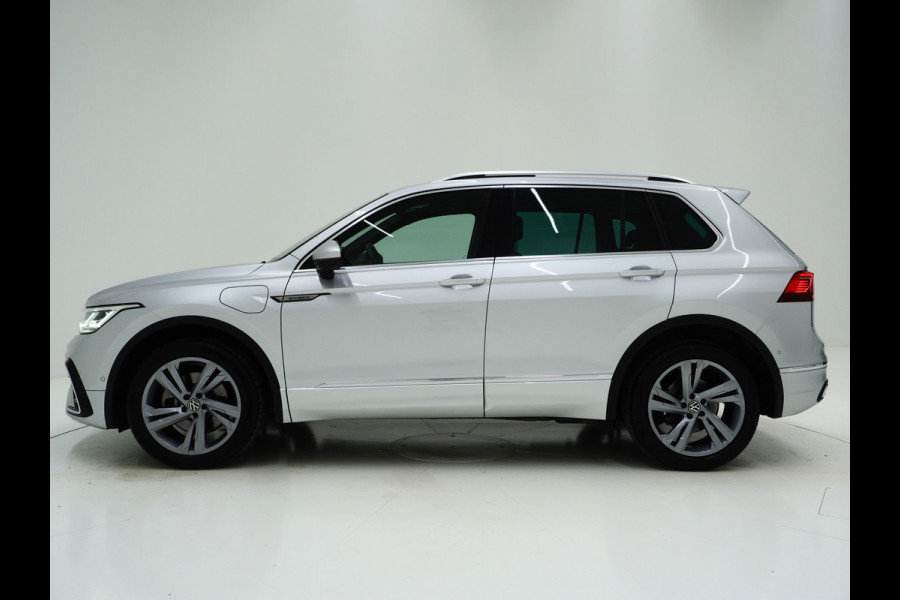 Volkswagen Tiguan 1.4 TSI eHybrid R-Line Exclusive | Panoramadak | Leder | Head Up | 360 | Adaptive Cruise | Carplay
