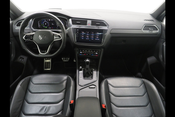 Volkswagen Tiguan 1.4 TSI eHybrid R-Line Exclusive | Panoramadak | Leder | Head Up | 360 | Adaptive Cruise | Carplay