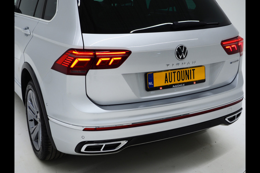 Volkswagen Tiguan 1.4 TSI eHybrid R-Line Exclusive | Panoramadak | Leder | Head Up | 360 | Adaptive Cruise | Carplay