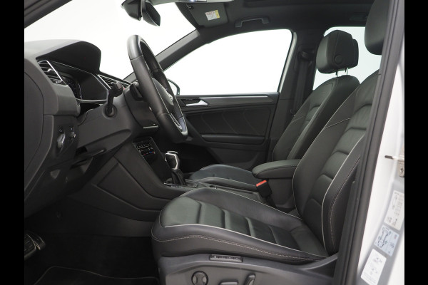 Volkswagen Tiguan 1.4 TSI eHybrid R-Line Exclusive | Panoramadak | Leder | Head Up | 360 | Adaptive Cruise | Carplay