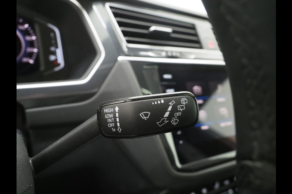 Volkswagen Tiguan 1.4 TSI eHybrid R-Line Exclusive | Panoramadak | Leder | Head Up | 360 | Adaptive Cruise | Carplay