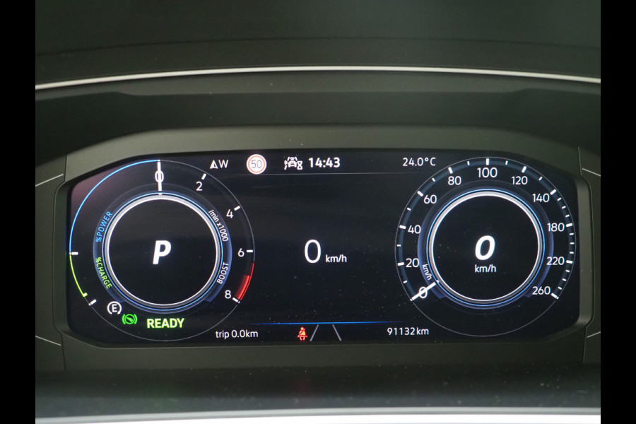 Volkswagen Tiguan 1.4 TSI eHybrid R-Line Exclusive | Panoramadak | Leder | Head Up | 360 | Adaptive Cruise | Carplay