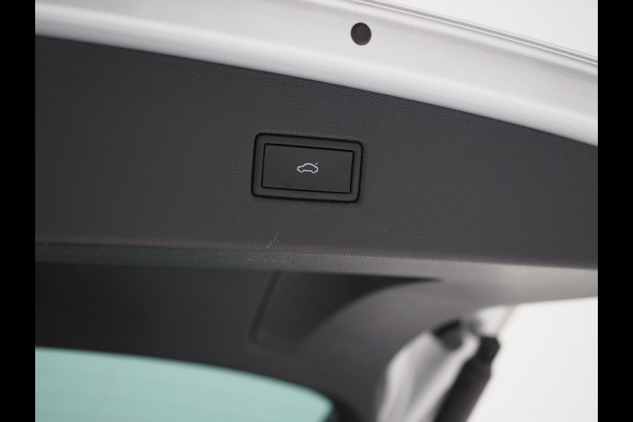 Volkswagen Tiguan 1.4 TSI eHybrid R-Line Exclusive | Panoramadak | Leder | Head Up | 360 | Adaptive Cruise | Carplay