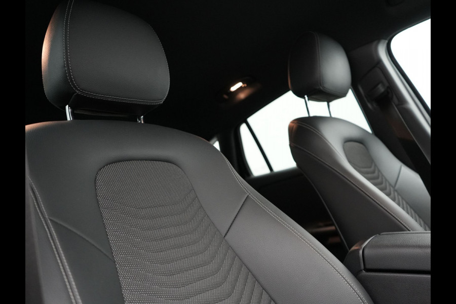 Mercedes-Benz GLA 250 e Style Plug In Hybrid 218pk Dealer O.H PHEV | Trekhaak af Fabriek | Camera | Widescreen Navi | Apple Carplay | BLIS | Parkassist | Sportstoelen Verwarmd |