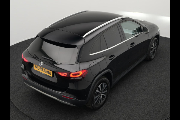 Mercedes-Benz GLA 250 e Style Plug In Hybrid 218pk Dealer O.H PHEV | Trekhaak af Fabriek | Camera | Widescreen Navi | Apple Carplay | BLIS | Parkassist | Sportstoelen Verwarmd |