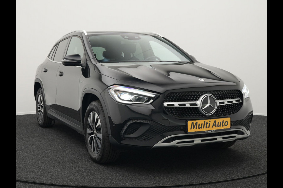 Mercedes-Benz GLA 250 e Style Plug In Hybrid 218pk Dealer O.H PHEV | Trekhaak af Fabriek | Camera | Widescreen Navi | Apple Carplay | BLIS | Parkassist | Sportstoelen Verwarmd |