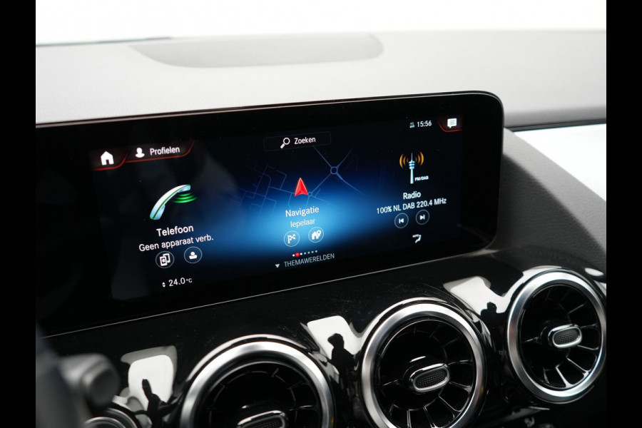 Mercedes-Benz GLA 250 e Style Plug In Hybrid 218pk Dealer O.H PHEV | Trekhaak af Fabriek | Camera | Widescreen Navi | Apple Carplay | BLIS | Parkassist | Sportstoelen Verwarmd |