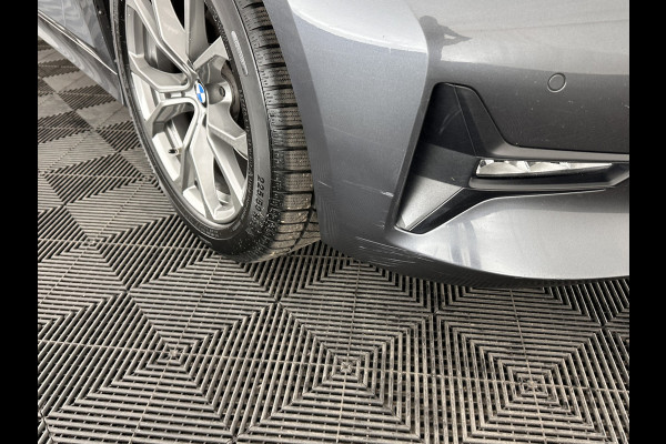 BMW 3-serie 320i Executive Edition Sport-Line Aut. *PANO | LEATHER-MICROFIBRE | FULL-LED | DIGI-COCKPIT | SPORT-SEATS | HIFI-SOUND | NAVI-FULLMAP | AMBIENT-LIGHT | ECC | CARPLAY | DAB | PDC | CRUISE | 17''ALU*