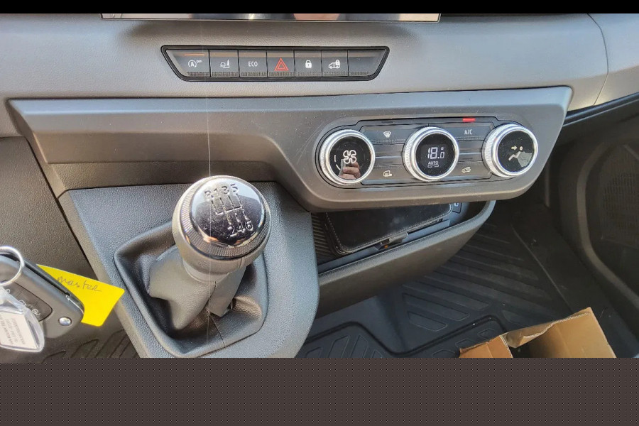 Renault Master 170.35 EURO 6 L3H2 ZWART METALLIC - TREKHAAK - V-45-KNT - BPM VRIJ!