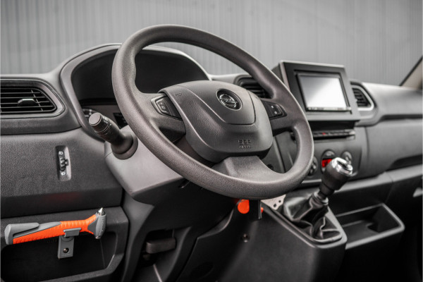 Opel Movano **2.3 Turbo | Bakwagen met Laadklep | 146 PK | Laadvermogen: 1203KG | Cruise | Navigatie | MF Stuur**