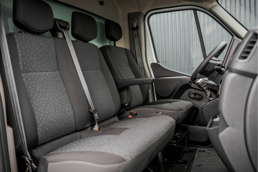 Opel Movano **2.3 Turbo | Bakwagen met Laadklep | 146 PK | Laadvermogen: 1203KG | Cruise | Navigatie | MF Stuur**