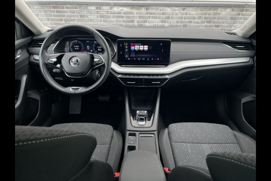 Škoda Octavia Combi 1.4 TSI iV PHEV Business Edition Plus | Head-Up | Carplay | LED | Camera | Memory | Navi | Sfeerverl.