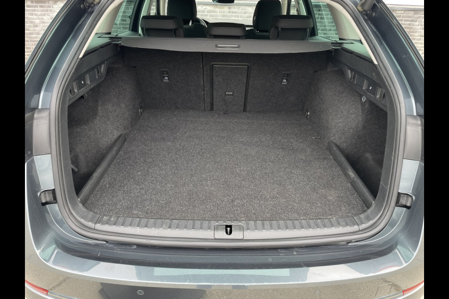 Škoda Octavia Combi 1.4 TSI iV PHEV Business Edition Plus | Head-Up | Carplay | LED | Camera | Memory | Navi | Sfeerverl.