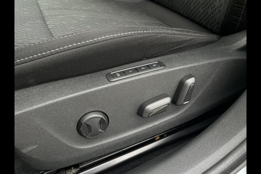 Škoda Octavia Combi 1.4 TSI iV PHEV Business Edition Plus | Head-Up | Carplay | LED | Camera | Memory | Navi | Sfeerverl.