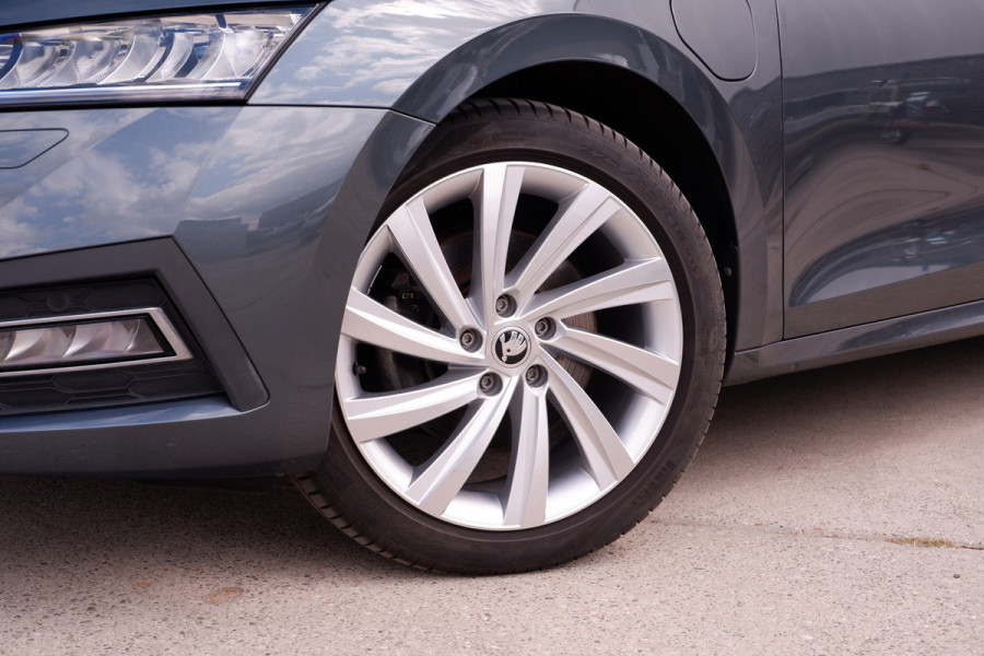 Škoda Octavia Combi 1.4 TSI iV PHEV Business Edition Plus | Head-Up | Carplay | LED | Camera | Memory | Navi | Sfeerverl.