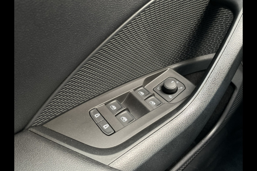Škoda Octavia Combi 1.4 TSI iV PHEV Business Edition Plus | Head-Up | Carplay | LED | Camera | Memory | Navi | Sfeerverl.