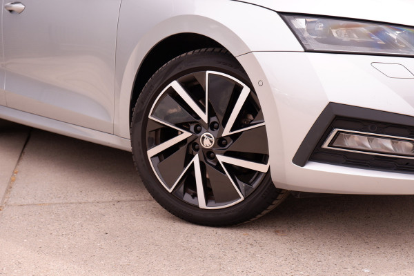 Škoda Octavia Combi 1.4 TSI iV PHEV Business Edition | Head-Up | Carplay | LED | Camera | Memory | Navi | Sfeerverl.