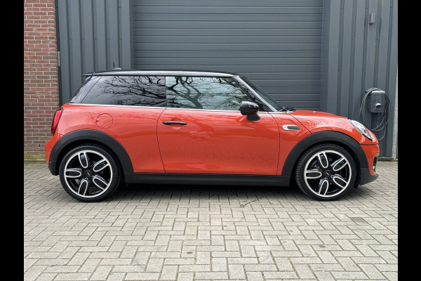 MINI 1.5 Cooper Chili - Leder - Navi - PDC - Schuif kantel - Stoelverwarming -