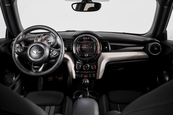 MINI Cooper 1.5 135 PK Chili - JCW Trim | Cruise | Stoel-+Voorruitverw. | PDC | NAV | ECC | LM 17" |