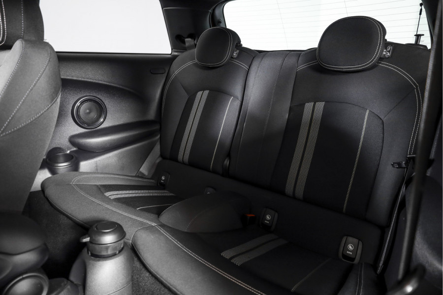 MINI Cooper 1.5 135 PK Chili - JCW Trim | Cruise | Stoel-+Voorruitverw. | PDC | NAV | ECC | LM 17" |