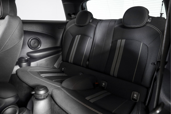 MINI Cooper 1.5 135 PK Chili - JCW Trim | Cruise | Stoel-+Voorruitverw. | PDC | NAV | ECC | LM 17" |