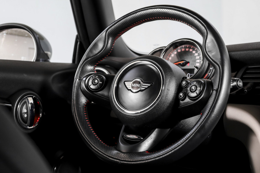 MINI Cooper 1.5 135 PK Chili - JCW Trim | Cruise | Stoel-+Voorruitverw. | PDC | NAV | ECC | LM 17" |